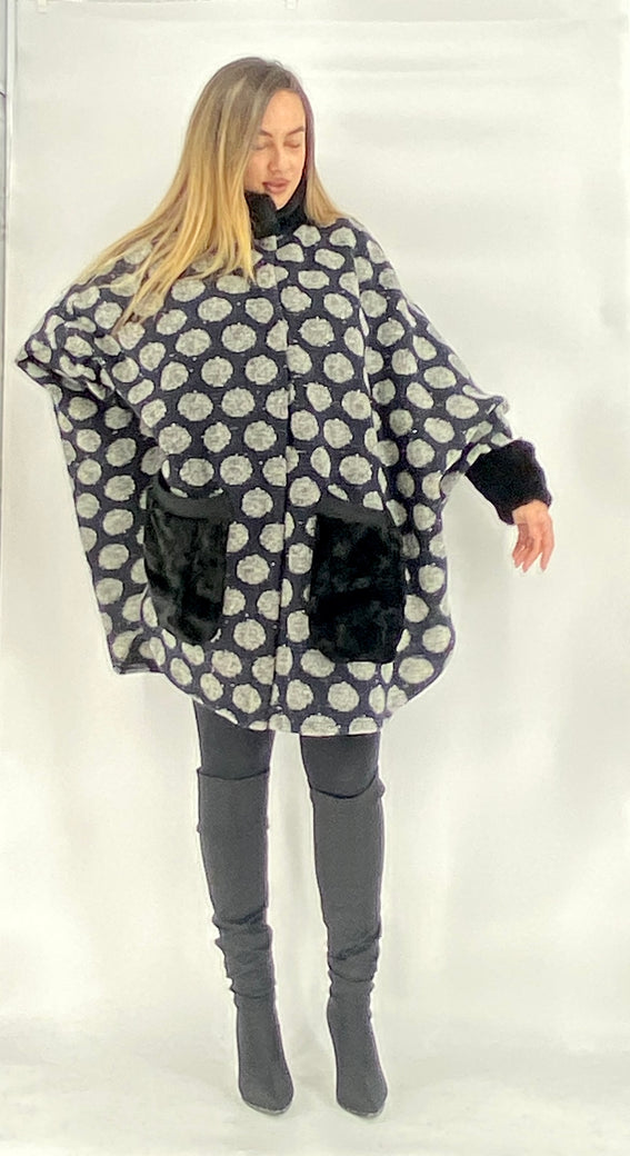 Poncho Eva, stofa tricotata cu detalii blana
