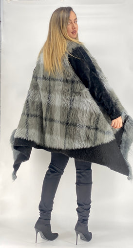 Vesta C200 blana ecologica gri pe suport tricotaj gros negru
